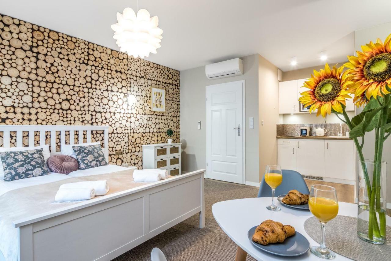 Apartments Sw. Wawrzynca 19 A4You Krasków Eksteriør bilde